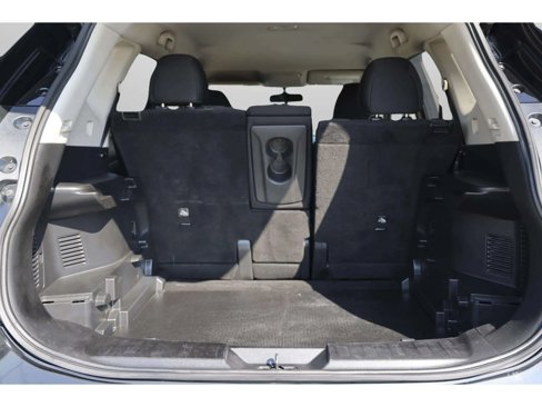 Used 2018 Nissan Rogue SV image 24