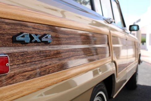 Used 1990 Jeep Grand Wagoneer image 43