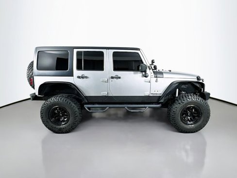 Used 2016 Jeep Wrangler Unlimited Sahara w/ Dual Top Group image 4