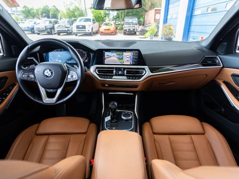 Used 2021 BMW 330i Sedan image 2