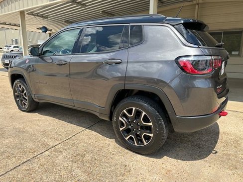 Used 2021 Jeep Compass Trailhawk image 9