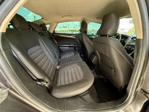 Used 2018 Ford Fusion SE image 8