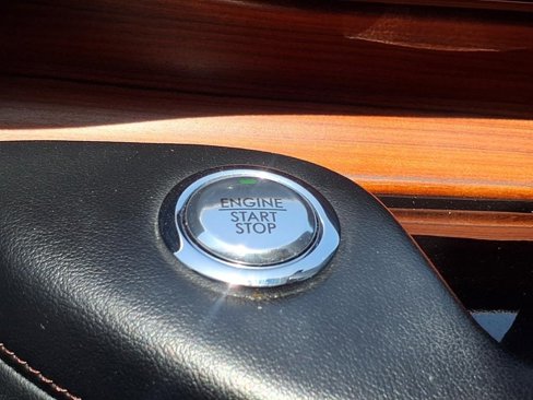 Used 2020 Lincoln Aviator Reserve w/ Equipment Group 202A image 12