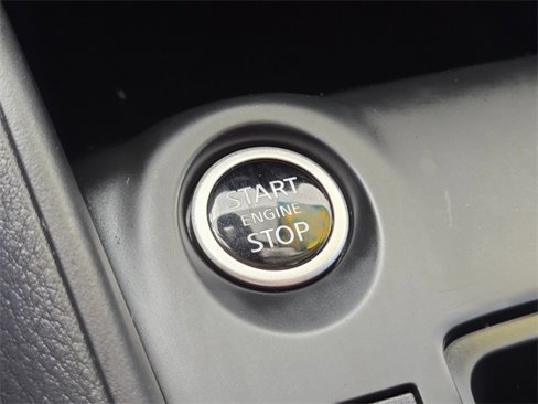 Used 2024 Nissan Kicks S image 32