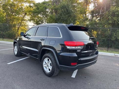 Used 2017 Jeep Grand Cherokee Laredo w/ Quick Order Package 2BE image 3