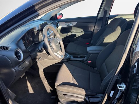 Certified 2022 Kia Forte LXS image 5