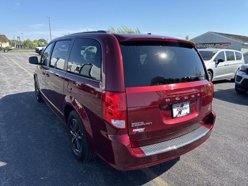 Used 2018 Dodge Grand Caravan GT image 5