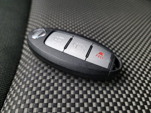 Used 2019 Nissan Pathfinder SV image 32
