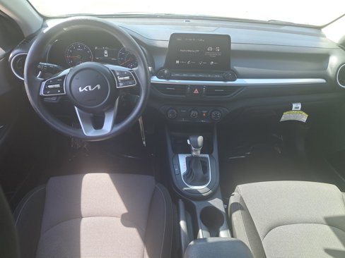 Used 2024 Kia Forte LXS image 19