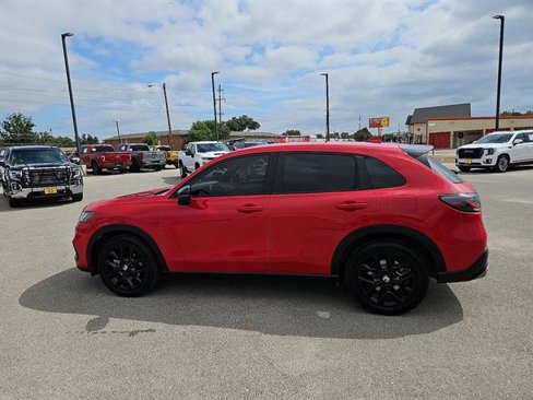 Used 2023 Honda HR-V Sport image 2