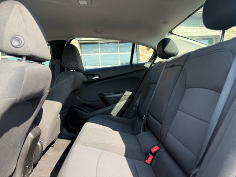 Used 2018 Chevrolet Cruze LT image 14