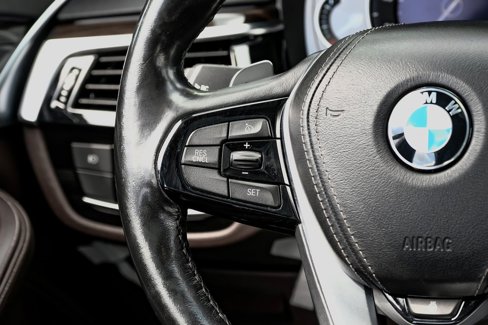 Used 2018 BMW 530i xDrive image 29
