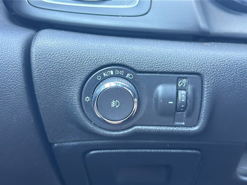 Used 2016 Buick Cascada Premium image 31