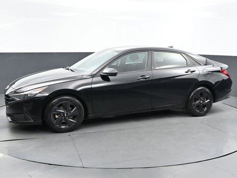 Used 2021 Hyundai Elantra SEL image 4