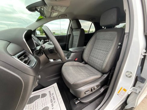 Used 2023 Chevrolet Equinox LT image 16