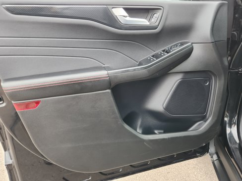 Used 2024 Ford Escape ST-Line image 6