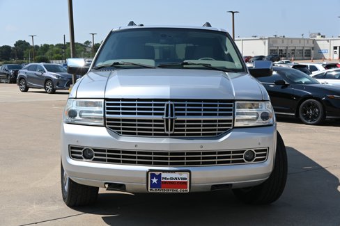 Used 2010 Lincoln Navigator 4WD image 9