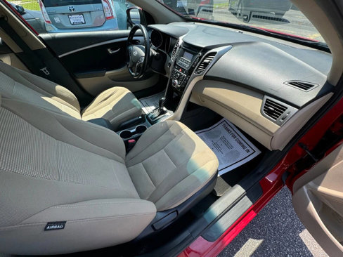 Used 2013 Hyundai Elantra GT w/ Touch & Go Pkg image 17