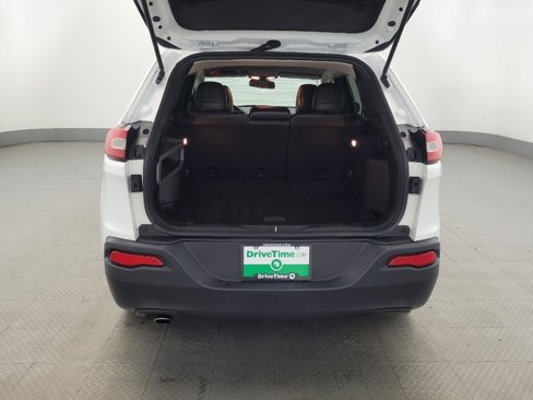 Used 2018 Jeep Cherokee Latitude Plus w/ Cold Weather Group image 29