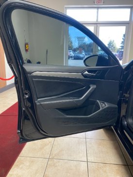 Used 2023 Volkswagen Jetta Sport image 7