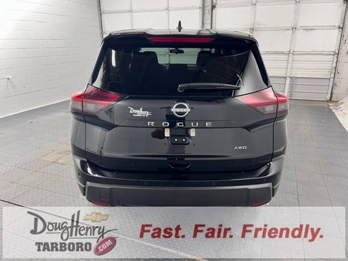 Used 2024 Nissan Rogue S image 7