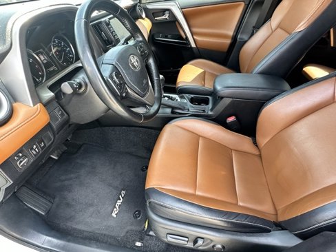 Used 2018 Toyota RAV4 Limited image 6