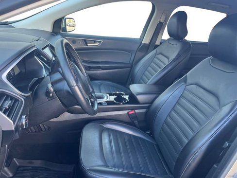 Used 2018 Ford Edge SEL w/ Equipment Group 201A image 9