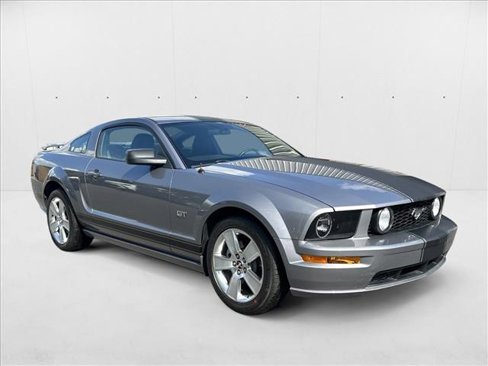 Used 2006 Ford Mustang GT image 3