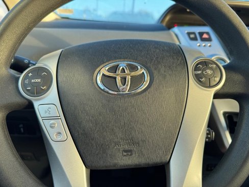 Used 2012 Toyota Prius V Five image 26