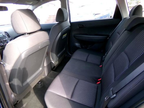 Used 2012 Hyundai Elantra GLS image 20