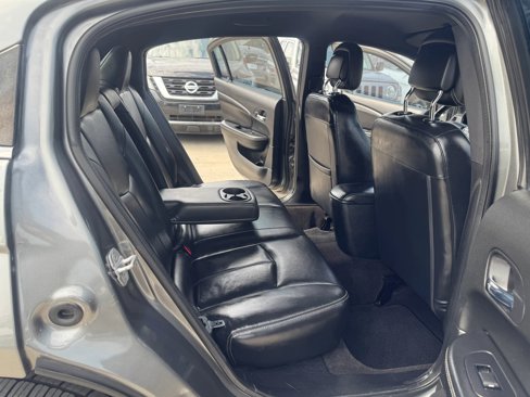 Used 2011 Chrysler 200 Limited image 17