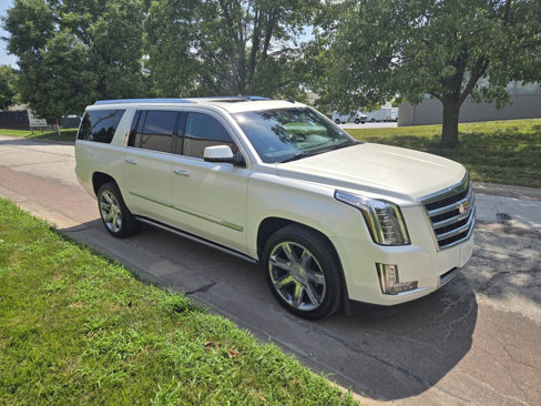 Used 2015 Cadillac Escalade ESV Premium image 4