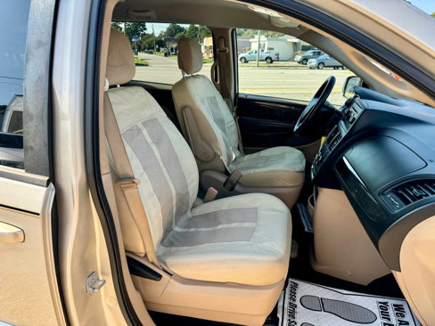Used 2014 Dodge Grand Caravan SE w/ Quick Order Package 29E SE image 12