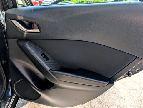 Used 2015 MAZDA MAZDA3 i Sport image 36