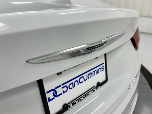 Used 2016 Chrysler 200 S image 26