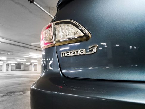 Used 2010 MAZDA MAZDA3 i Touring image 11