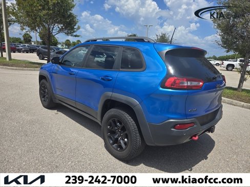 Used 2018 Jeep Cherokee Trailhawk image 6