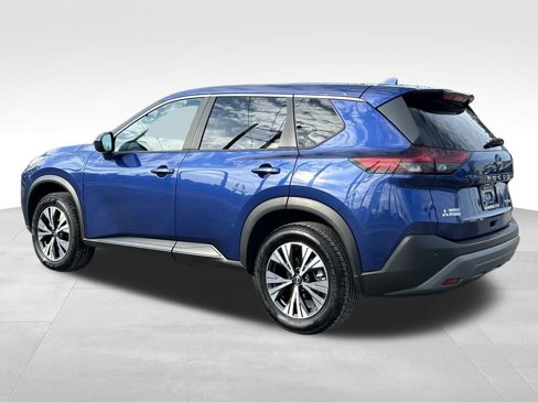 Used 2023 Nissan Rogue SV image 6