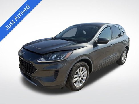 Used 2020 Ford Escape SE image 1