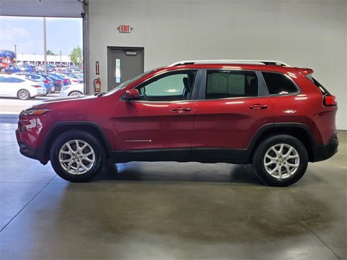 Used 2017 Jeep Cherokee Latitude w/ Cold Weather Group image 7