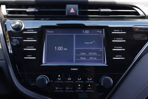 Used 2020 Toyota Camry LE image 28