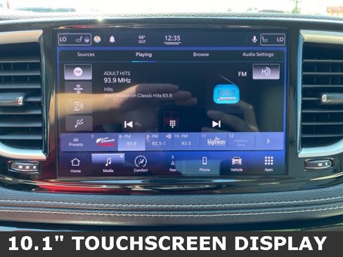 Used 2021 Chrysler Pacifica Touring-L image 7