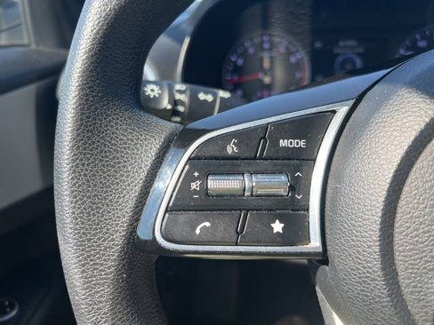 Used 2023 Kia Forte LXS image 16