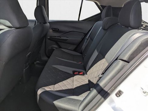 Used 2020 Nissan Kicks S image 18