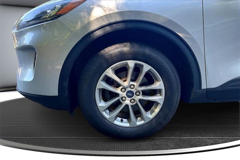 Used 2020 Ford Escape SE image 30