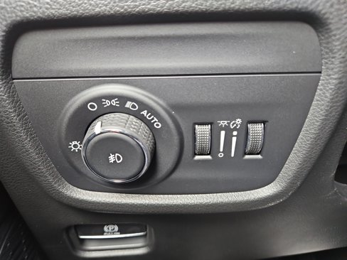 New 2025 Jeep Grand Cherokee Limited w/ Luxury Tech Group II image 22
