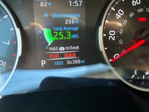 Certified 2022 Toyota RAV4 LE image 10