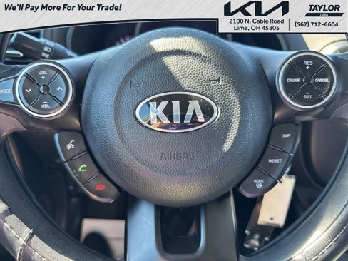 Used 2016 Kia Soul + image 19