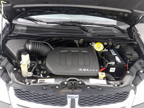 Used 2017 Dodge Grand Caravan SXT image 37