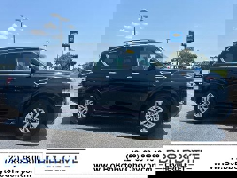 Used 2021 Nissan Armada SV image 4